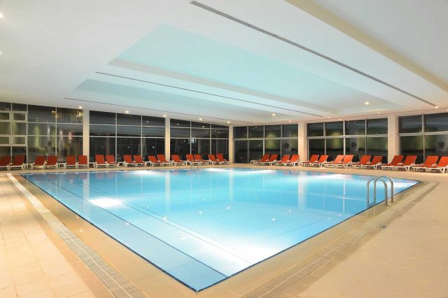 Miracle_Resort_indoor-pool